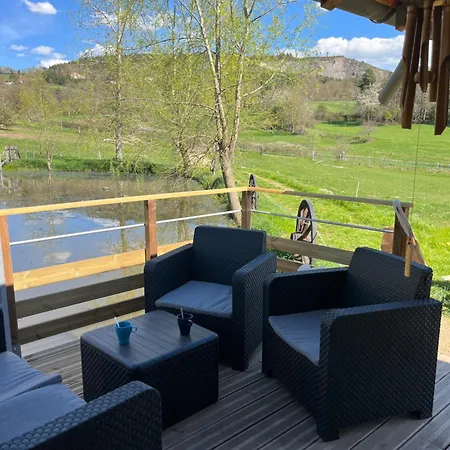 Au Bord D'un Etang Country house *