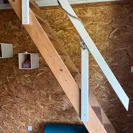 Au Bord D'un étang *