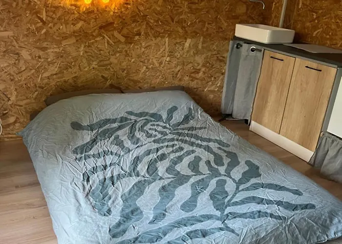 Au Bord D'un Etang Gospodarstwo wiejskie